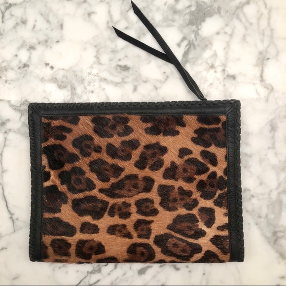Cleobella | leopard clutch - Picture 3 of 8